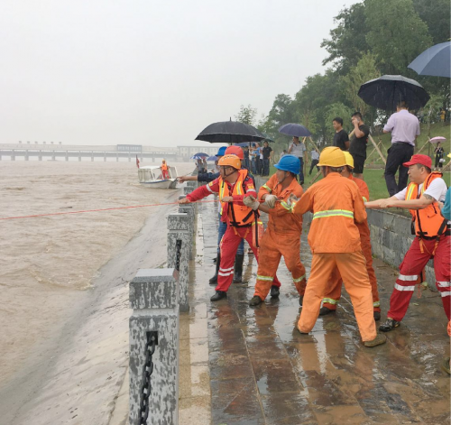 “陆水空”协同抢险杭金衢改扩建二期衢江大桥洪水后迅速恢复施工