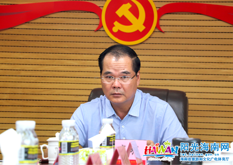 7月17日上午，省旅文厅党组中心组举办“不忘初心、牢记使命”主题教育读书交流会。