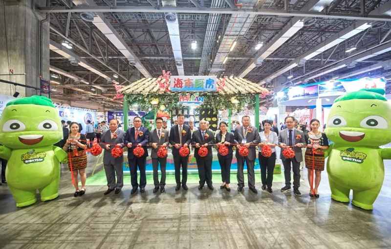 “海南厨房”亮相澳门旅博会掀起琼岛美食旋风.jpg
