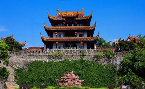 国庆前景区门票扎堆降价，山东要求年底前总体降幅50%