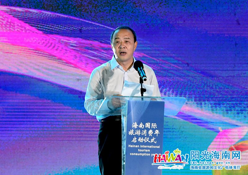 启动仪式上，省委常委、省政府常务副省长毛超峰代表省委、省政府致辞。 李少雄 摄