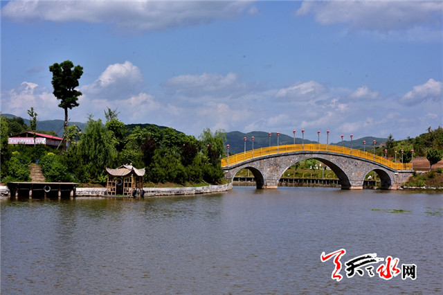 IMG10c37ba11cf744697635152_副本.jpg