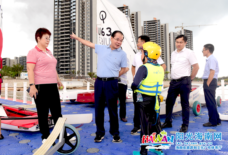 林光强在临高县富力悦海湾帆船基地调研
