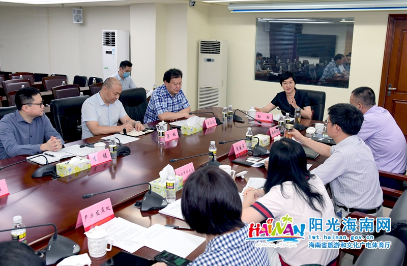 6月2日，孙颖会见国际摩联F1委员会副主席、天荣集团董事局主席李浩杰一行.jpg