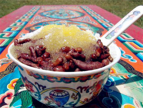 如诗如画中厥麻米饭.jpg