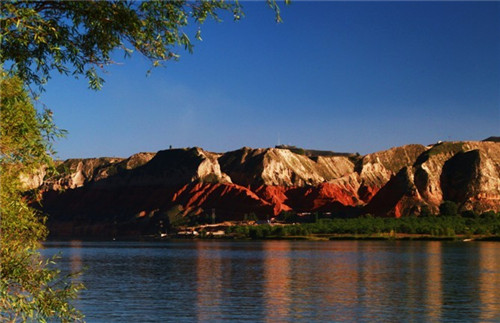 黄河三峡盐锅峡_副本.jpg