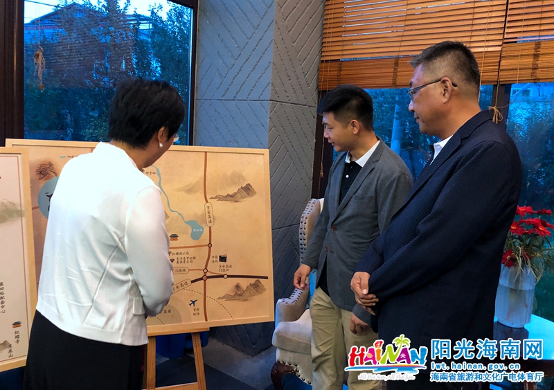 走访调研国奥乡居·长城别院。.jpg